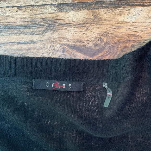 SOLD 🍁BUY ONE GET ONE 1/2 OFF🍁 Black Lightweight Open Embroidered Cardigan - Picture 4 of 4